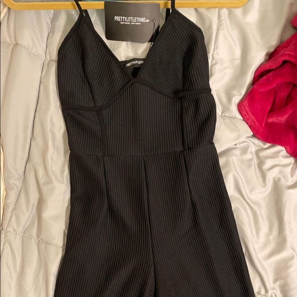 set - Picture 2 of 2